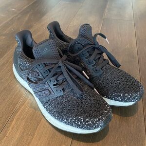 Adidas Ultra Boost Size 6 Black white